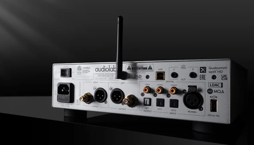 High-Quality Analog Stage and Balanced Connection