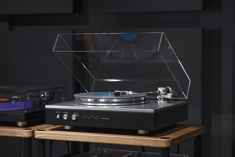 Modern Turntable