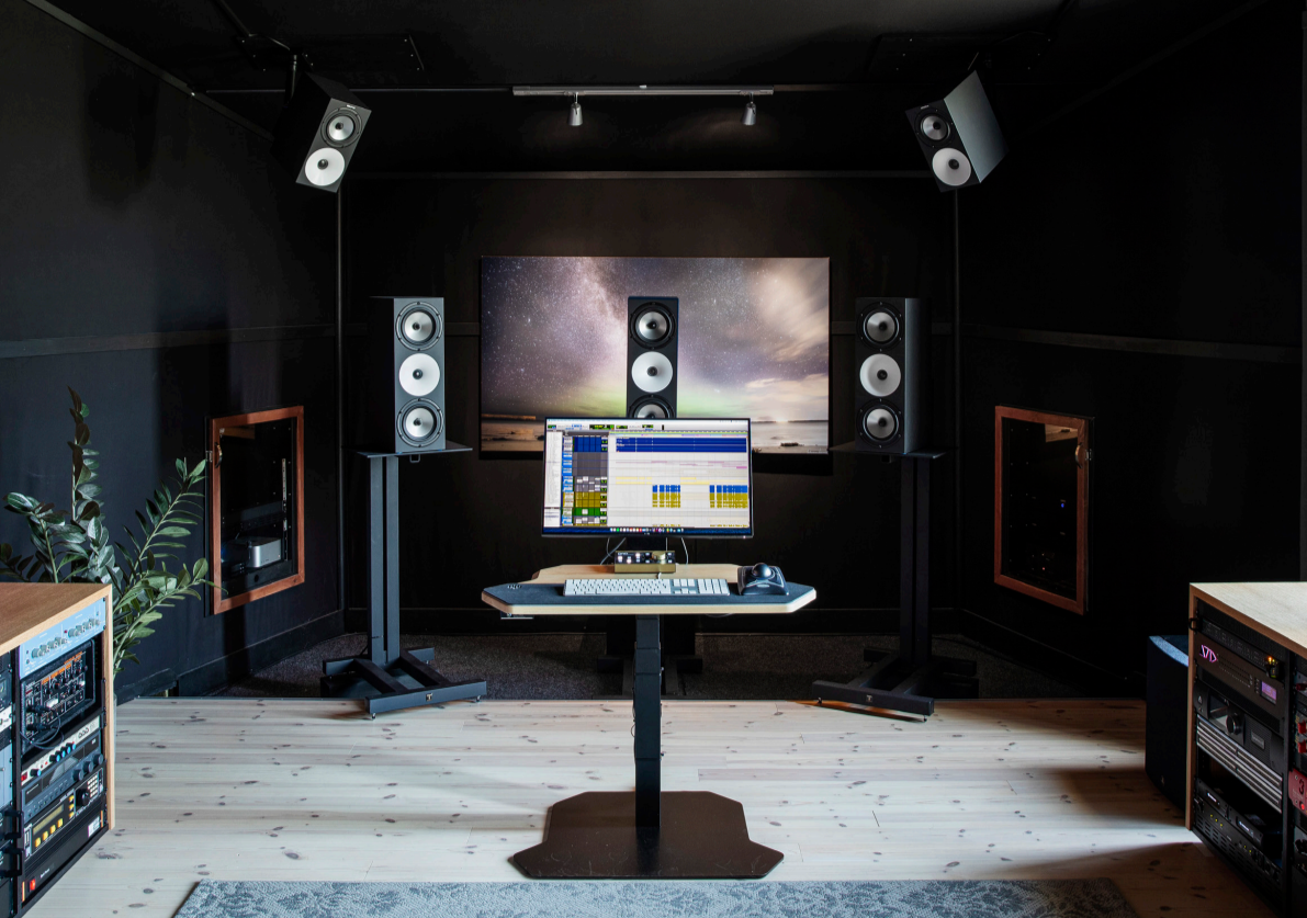 Amphion Equipped Studio
