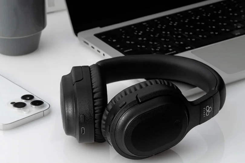 How to Clean Your Headphones