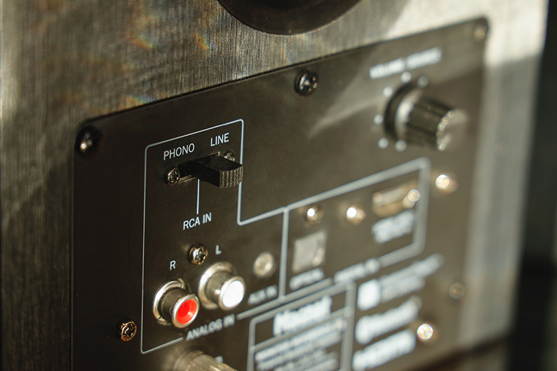 Connecting a Turntable to an Amplifier