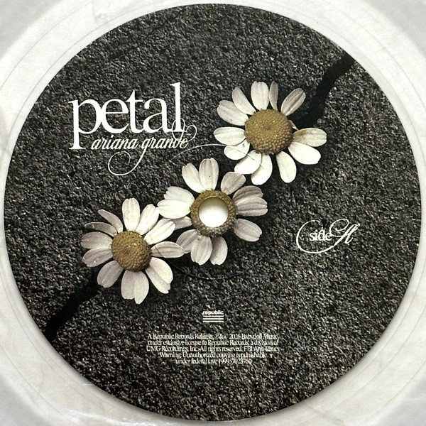 Vinyl Record Ariana Grande - Petal (Translucent Pearly White) LP - img.4