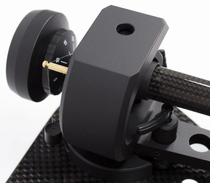 Turntable Pro-Ject RPM 5 Carbon White - img.1