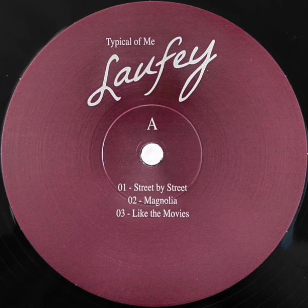 Vinyl Record Laufey – Typical Of Me (Black) LP - img.6