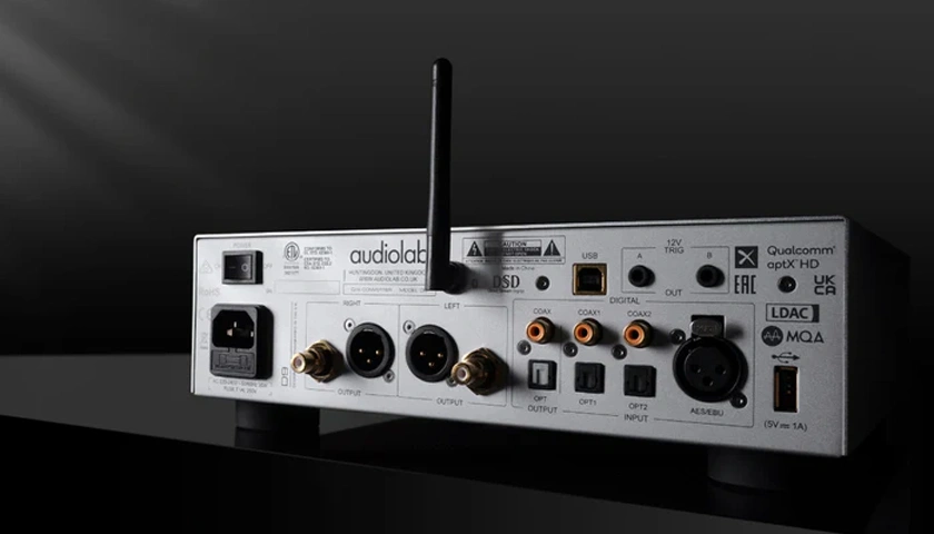 High-Quality Analog Stage and Balanced Connection