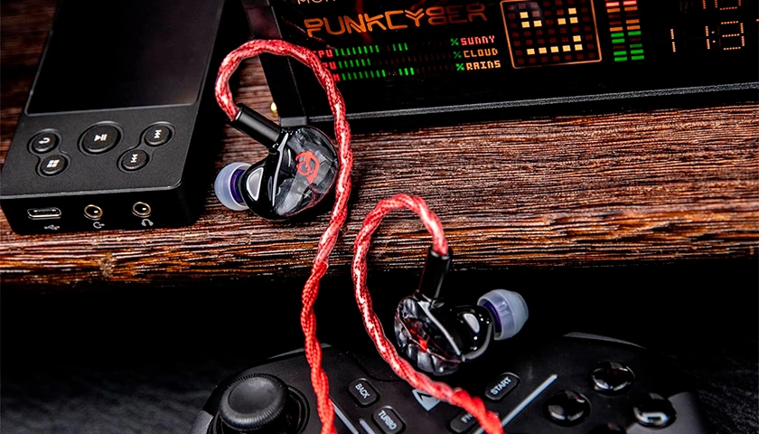 FATfreq x HBB Deuce. In-ear monitors.