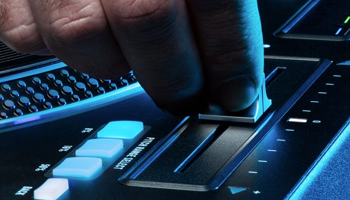 Rane TWELVE MKII - Like a Real Turntable