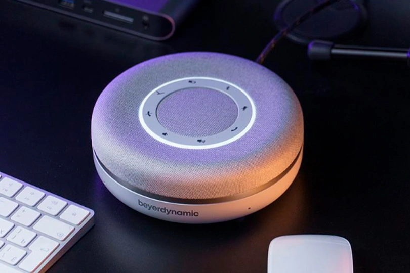 How to Connect a Microphone to a Computer