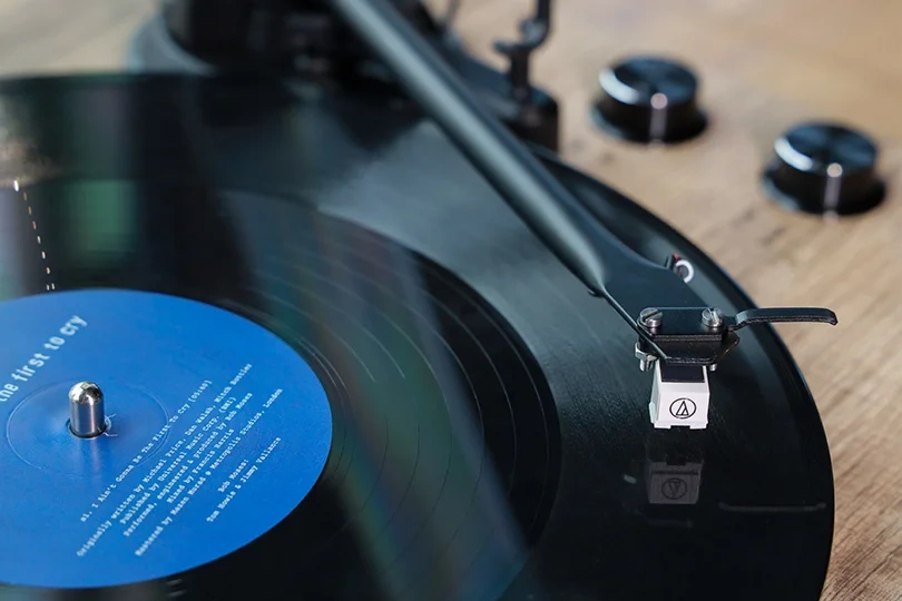Modern Turntable