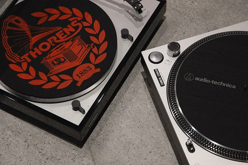 Modern Turntable