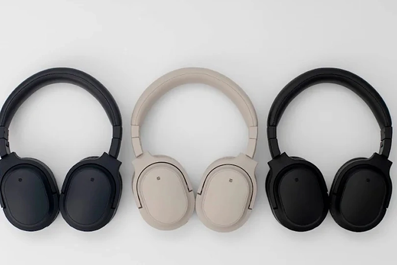 AG over-ear headphones