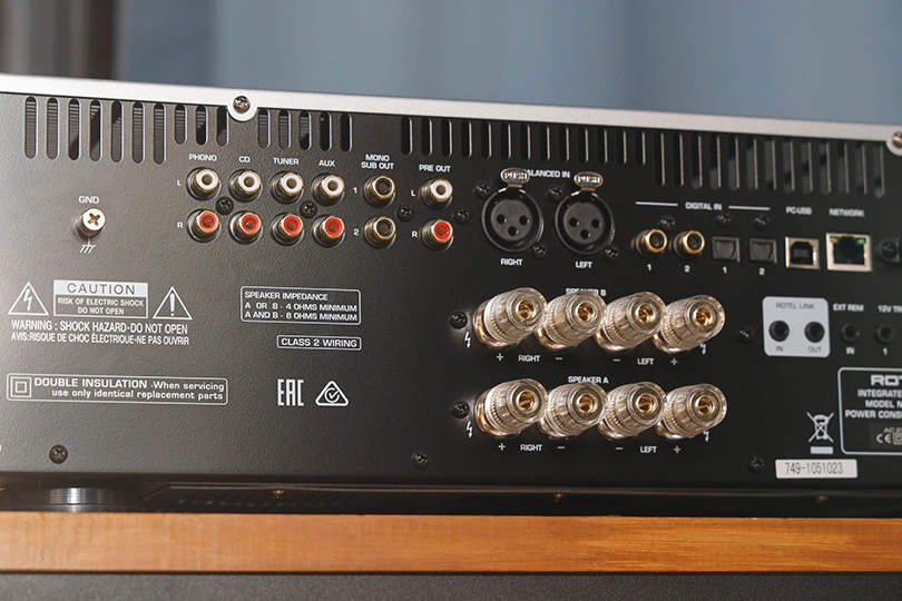 Connecting Speakers to an Amplifier