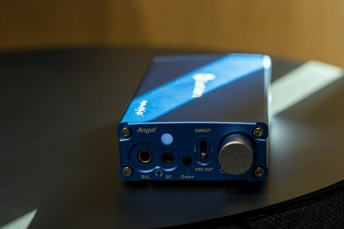 Headphone amplifier with DAC EarMen Angel - img.10