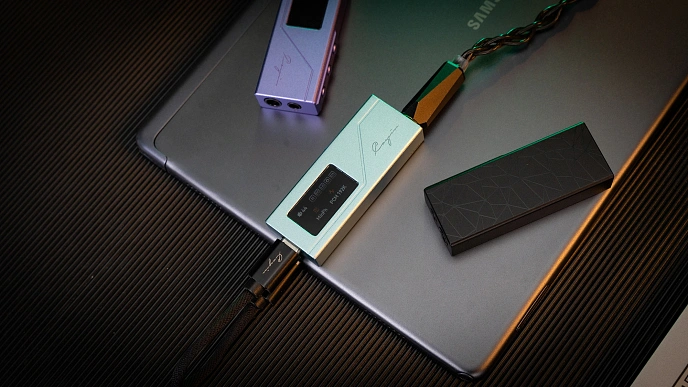 Headphone amplifier with DAC Cayin RU3 light Cyan - img.4