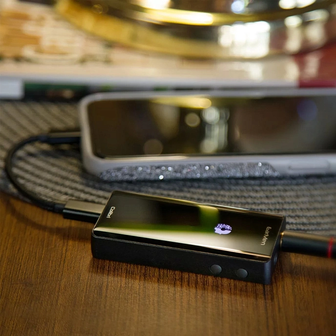 Headphone amplifier with DAC Earmen Colibri - img.7