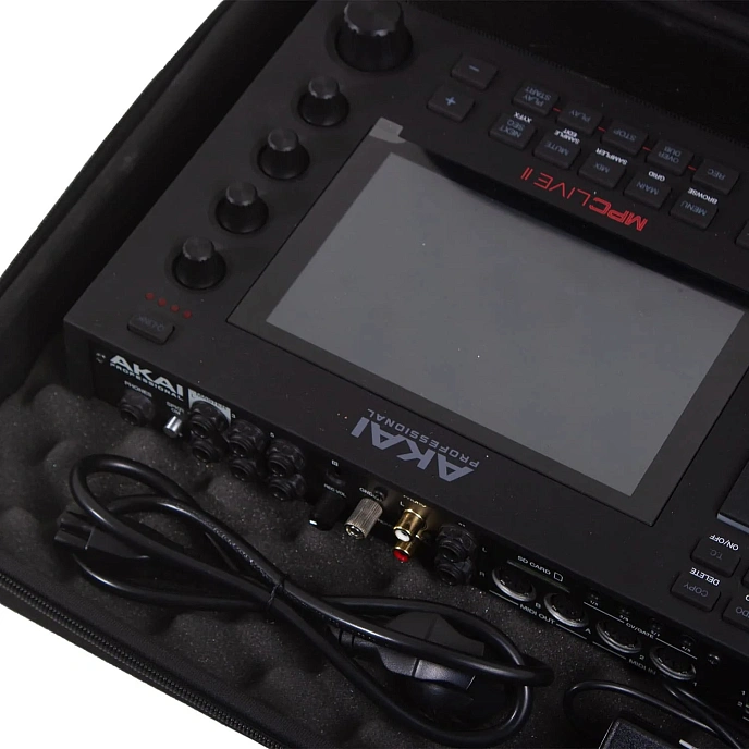 Case UDG Creator Controller Hardcase Medium MK2 Black - img.13