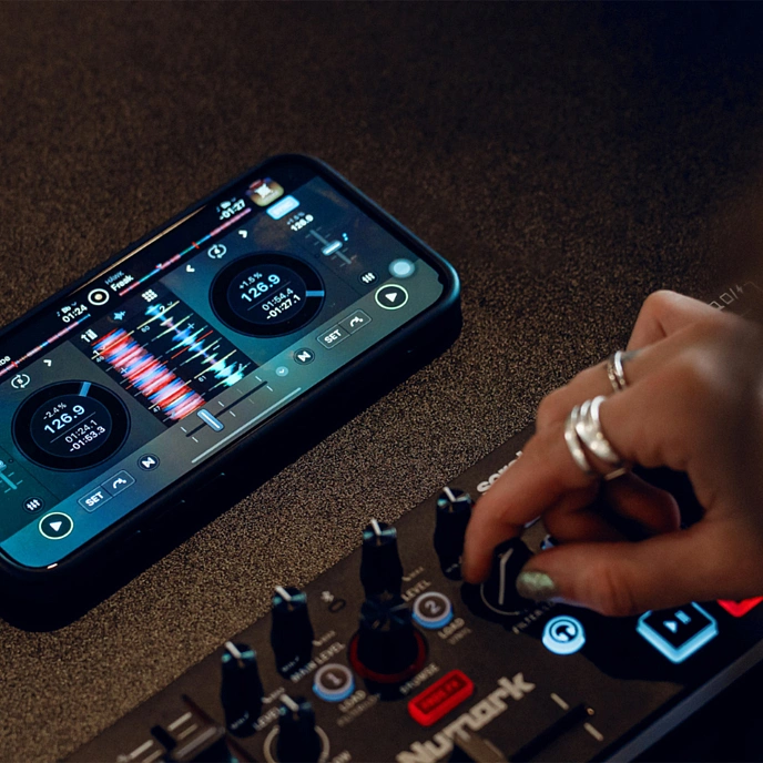 DJ controller Numark Mixtrack Go Cream - img.5