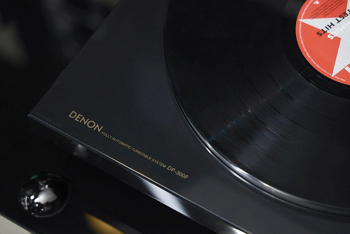 Turntable Denon DP-300F Black - img.1