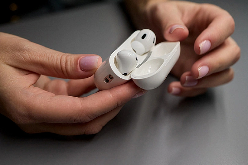 Why Your AirPods Case Won't Charge (And How to Fix It)
