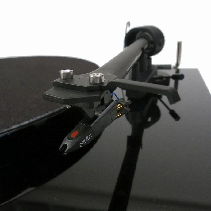 Turntable Pro-Ject Essential III Digital OM10 Piano Black - img.2