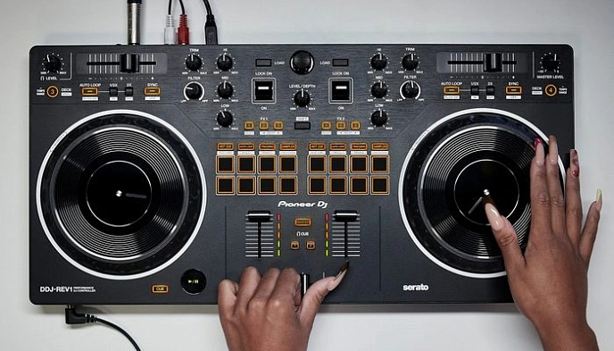 DJ controller Pioneer DDJ-REV1 - img.8