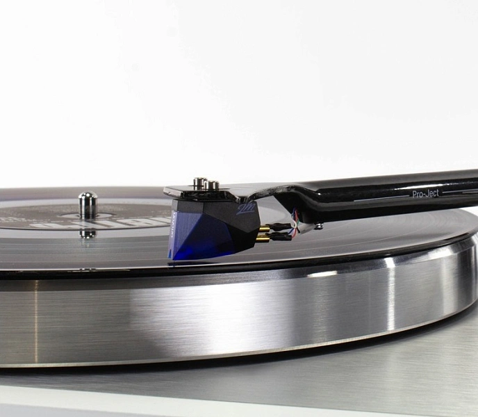 Turntable Pro-Ject The Classic 2M Blue Satin White - img.8