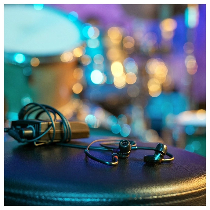 IEMs headphones Sennheiser IE 400 Pro Black - img.10