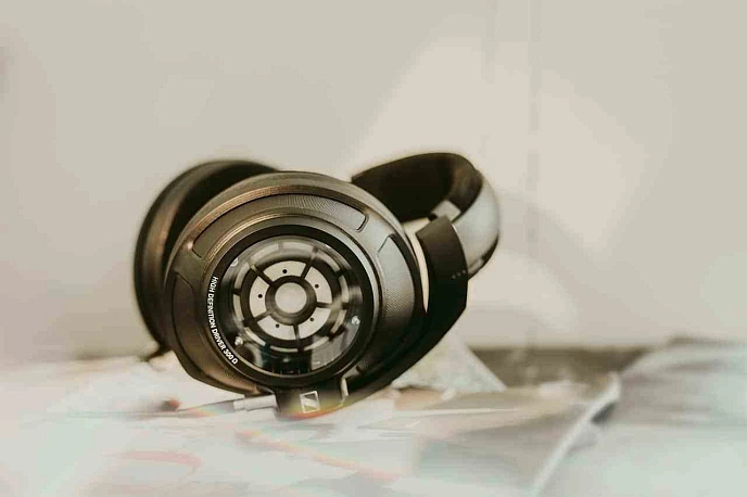 High End headphones Sennheiser HD 820 - img.5