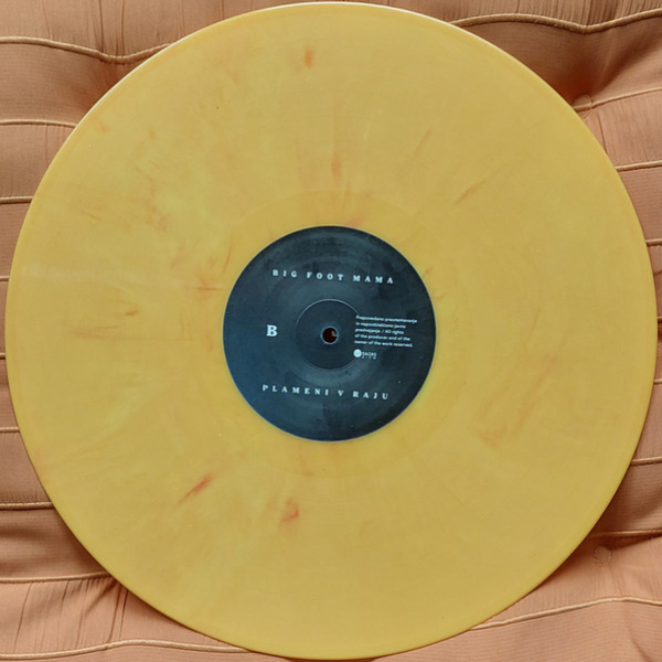 Big Foot Mama - Plameni V Raju (180g) (Marbled Yellow/Red) LP - img.3