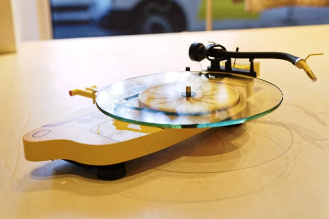 Turntable Pro-Ject The Beatles Yellow Submarine - img.9