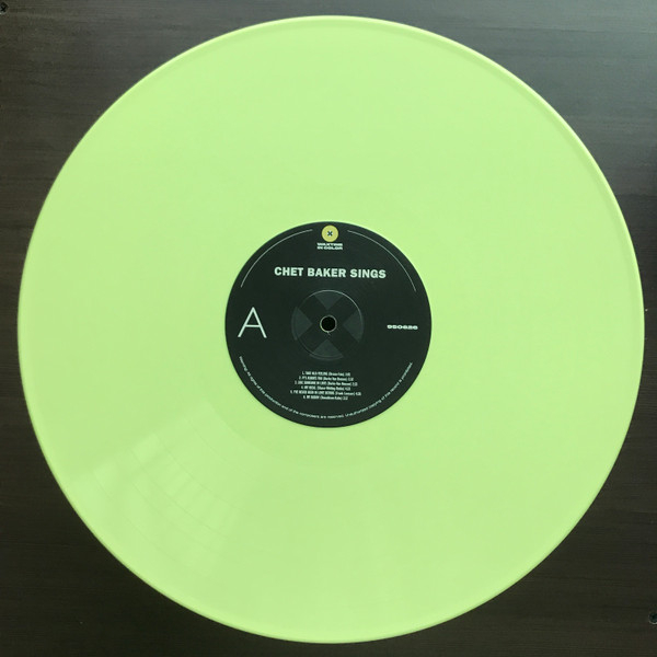 Vinyl Record Chet Baker – Chet Baker Sings (Yellow) LP - img.3