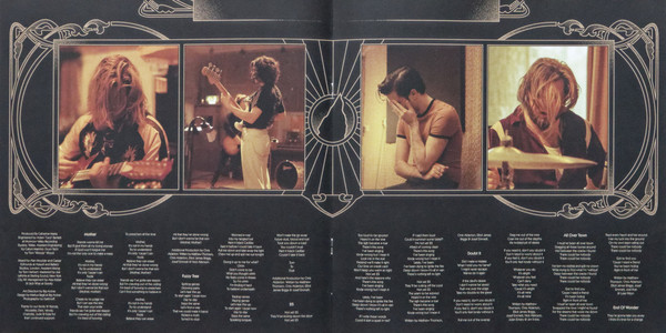 Vinyl Record The Amazons – Future Dust - Deluxe Edition - Die Cut - LP - img.2