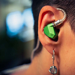 High End headphones Campfire Audio Andromeda Emerald Sea