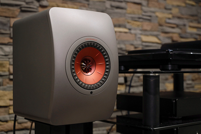 Bookshelf speakers KEF LS50 Wireless II Titanium Grey - img.2