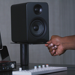 Bookshelf speakers Kanto YU4 Matte Black