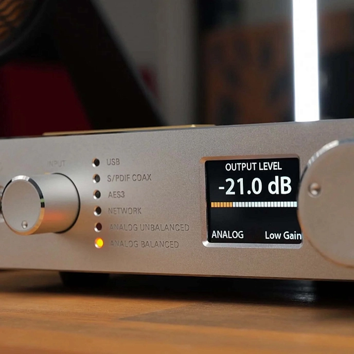 Headphone Amplifiers and DACs Warwick Acoustics Aperio Amplifier Golden Sound - img.16