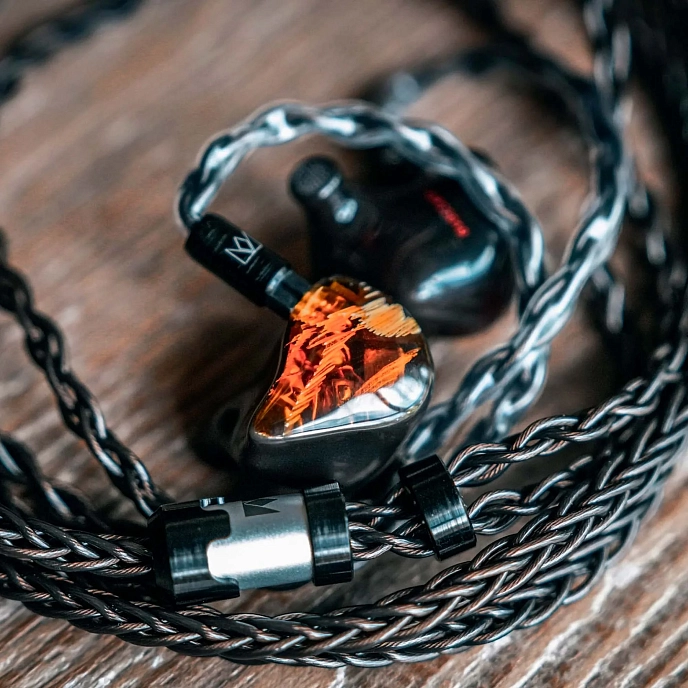 High End headphones Noble Audio Spartacus - img.13