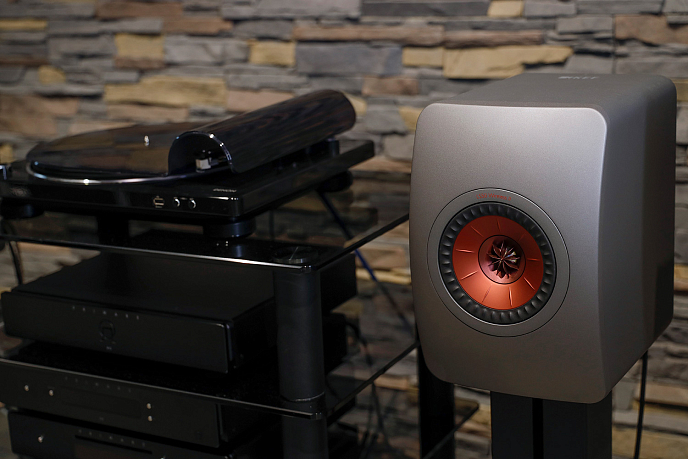 Bookshelf speakers KEF LS50 Wireless II Titanium Grey - img.1