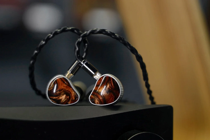 IEMs headphones Noble Audio Sultan - img.2