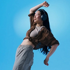 Wireless Headphones Sennheiser Momentum 4 Wireless Denim