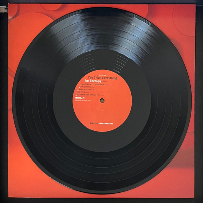 Vinyl Record Teddy Swims - I've Tried Everything But Therapy (Part 1) LP - img.1