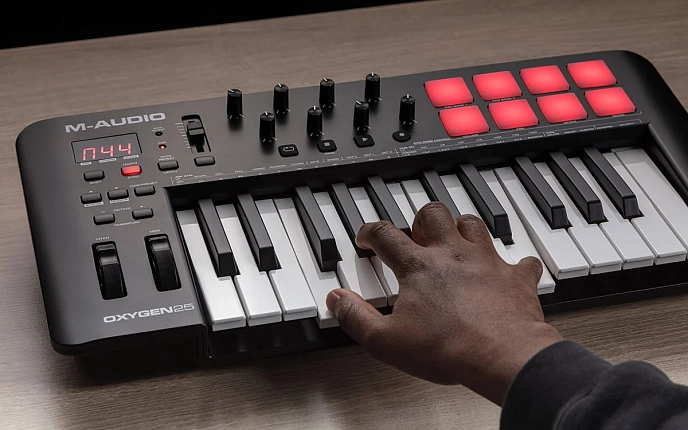 MIDI Keyboard M-Audio Oxygen 25 MKV - img.13