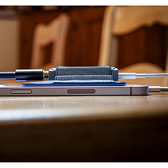 Case Dekoni Audio Magdac Magnetic DAC/AMP Phone Holder Black