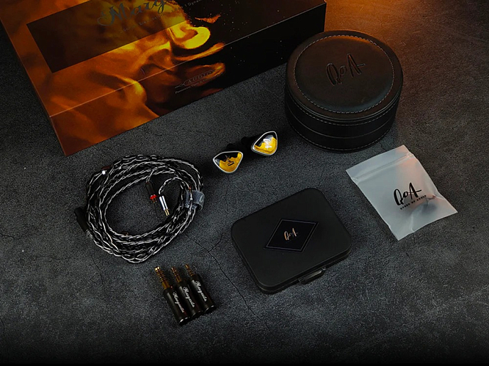 IEMs headphones Queen Of Audio Margarita Black - img.14