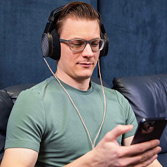 Over-ear headphones Abyss Joal Black