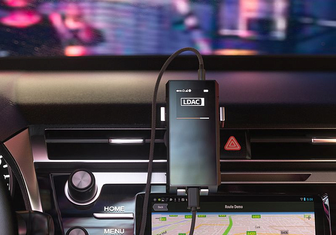 Headphone amplifier with DAC FiiO BTR7 Black - img.11