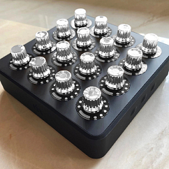 DJTT Chroma Caps Fatty Knob (Plastic) Chrome Silver