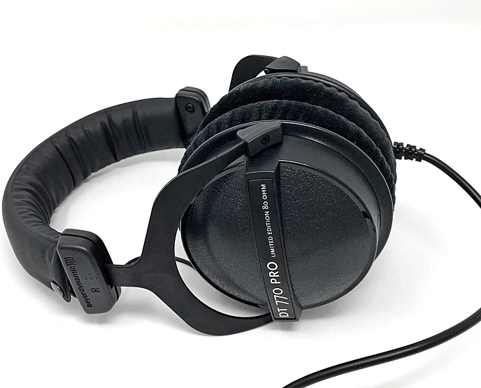 Monitor headphones Beyerdynamic DT 770 PRO Black Limited Edition / 80 Ohm - img.2