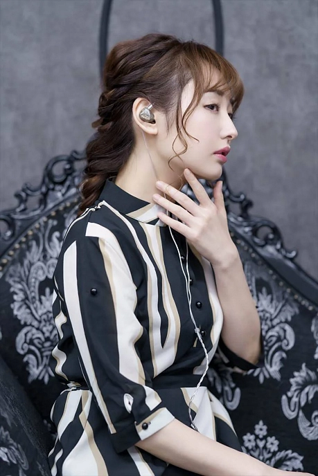 IEMs headphones Queen Of Audio New Mojito - img.5