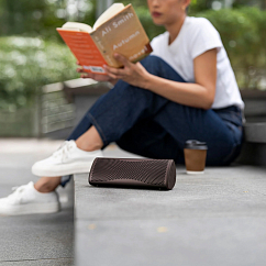 Portable speaker KEF Muo Cocoa Brown